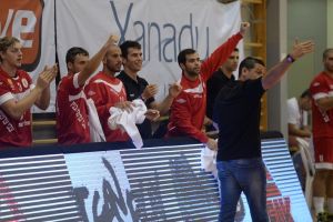 פרנקל. אנחנו עם הרגליים על הקרקע