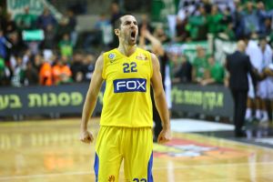 רוצ'סטי השלים מהפך מדהים ארבע מאיות לסיום