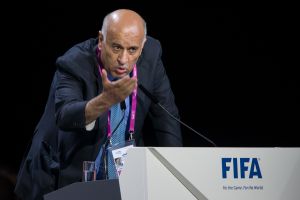 רג'וב. טווה קשרים באירופה