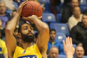 רנדל. שוב פצוע