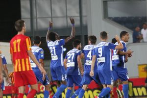 שחקני פת חוגגים. מאוחר מדי?