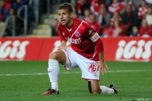 העלויות שלו גבוהות להפועל?