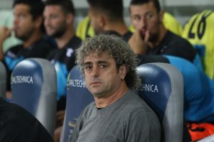 עטר. הבהירו לו שזה לא הזמן לניסויים