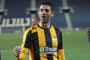 ארסו. ישחק בעונה הקרובה ביוון