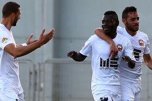 רגל וחצי בפלייאוף העליון. רעננה חוגגת