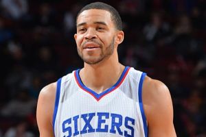 מק'גי. שאק מחכך ידיו בהנאה