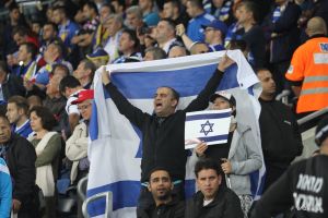 אוהדי הנבחרת. לא תותר הגעת כלי רכב פרטיים למתחם האיצטדיון ולארנה