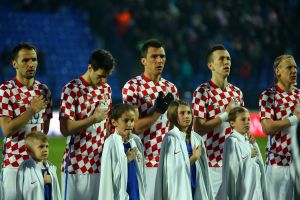שחקני קרואטיה לפני המשחק. כולם התאמצו?
