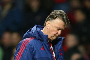 ואן חאל. החרב מתהדקת