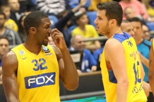 פניני ואמבקווה. לא מבינים מה הם עושים במפעל הזה