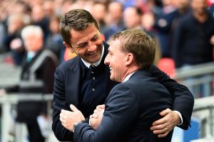 שרווד ורוג'רס. האחרון נלחם על תפקידו