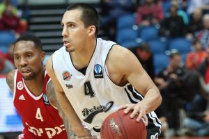 מעדיף להישאר ברוסיה. סטול