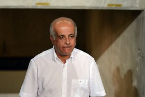 התקשה להירגע. לוזון