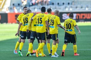 סוף סוף יכולים לחייך