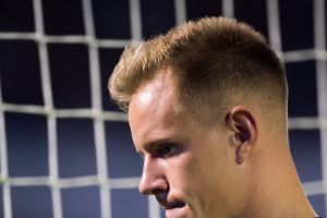 יעזוב? טר שטגן