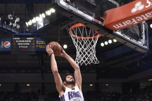 כספי מעופף בעוד ערב טוב שלו