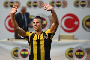 ואן פרסי בטקס הצגתו באיסטנבול