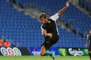 חוזה לא קטן. דה לוקאס