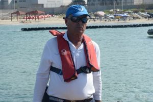 אמיר. הם הולכים למדינות האלה רק בגלל הכסף