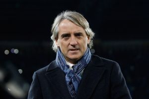 מנצ'יני. באנגליה הוא לא היה רואה יותר דושא