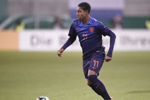 ז'אן-פול בואטיוס. המגנים הצהובים חייבים לשים עליו עין