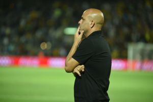 אבוקסיס. בשכונה מחכים לשובו