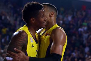 כמה לחץ השתחרר. קלייבורן ורוזפלט