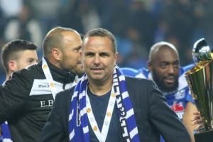 בן שמעון. נדלק על המעיל של זוארץ