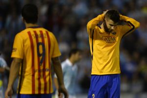 סוארז ופיקה עם חולצת הסניירה המנאחסת