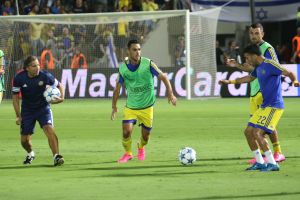 זהבי והחברים בחימום אחרון