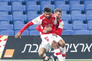 נשאר בינתיים בהפועל תא. נסאר