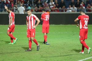 דיכאון אדום. הפנים קדימה?