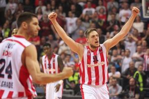 הסרבים חוגגים ניצחון גדול