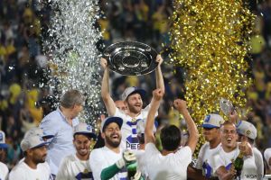 ייני. קרוב לצלחת