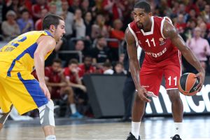 רוצ'סטי. גם הוא יצטרך לתת עבודה