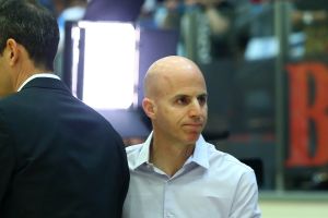 מתחיל לאבד שליטה? פרנקו