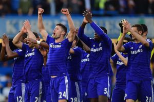 שחקני צ'לסי חוגגים. התואר קרוב מתמיד