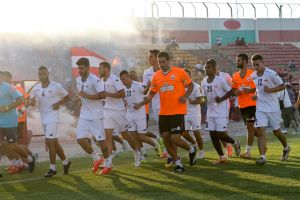 שחקני הפועל בש מתאמנים