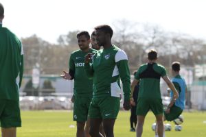 טוואטחה והחברים באימון. זה ייגמר בפלייאוף עליון?