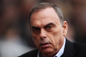 גרנט חסר הבושה התחננן לקבל את אימון גאנה