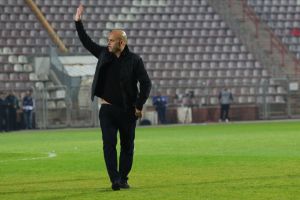 אבוקסיס. מחפש חיזוק בכמה עמדות