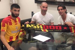 בגאריץ' חותם במשרדו של בן זקן