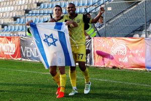 ביתר חוגגת בלטביה. יעשו היסטוריה?