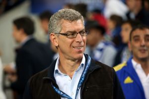 גולדהאר. מתייעץ עם אנגלידיס