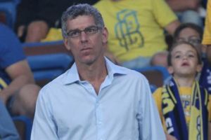 גולדהאר. מתכוון לקחת את המושכות