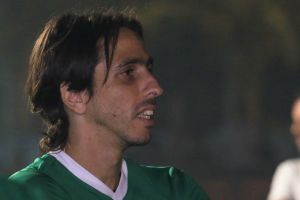 דברים חריפים נגדו. בניון