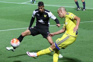 האזינו לניחושים