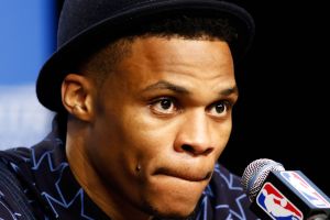 ווסטברוק. לא מסתכל על הקבוצה השניה