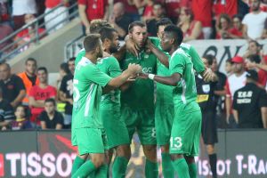 מאושרים מהנקודה במושבה. שחקני כפס