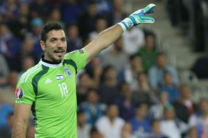 מביט קדימה. מרציאנו